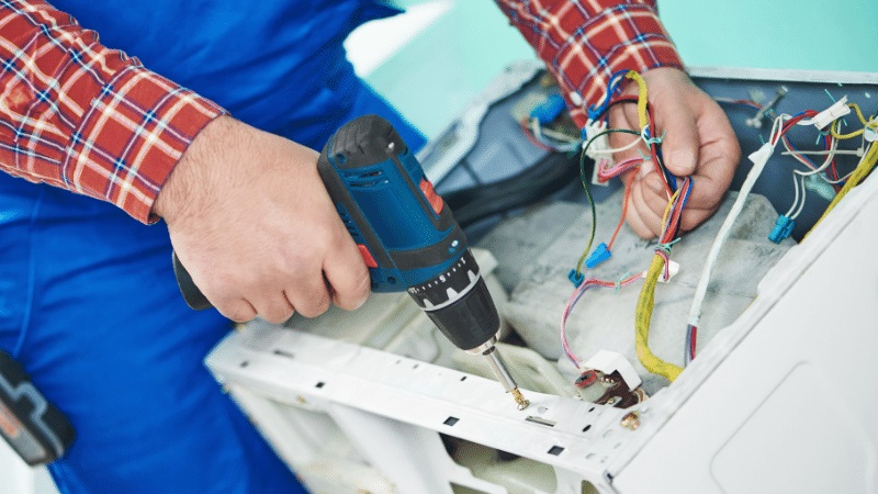 İzmir Toshiba Toshiba çamaşır makinesi kart tamiri – Su almama arızası orijinal parça ile giderildi. - Teknik servis örneği